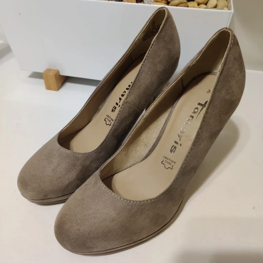 TAMARIS Wortmann KG Suede Nude Platform Pumps Taupe‎ SZ 36 EU Round Toe Slip On